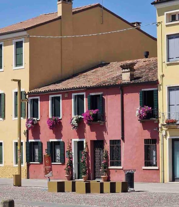 Storico Alloggio Fronte Piazza In Borgo Portello Padua Exterior foto